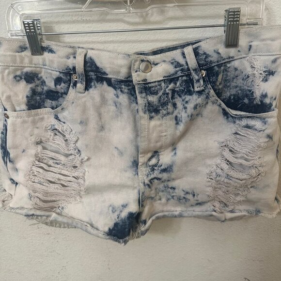 Forever 21 Womens Shorts Size 30 Distressed Acid Wash Cutoff - Picture 2 of 3
